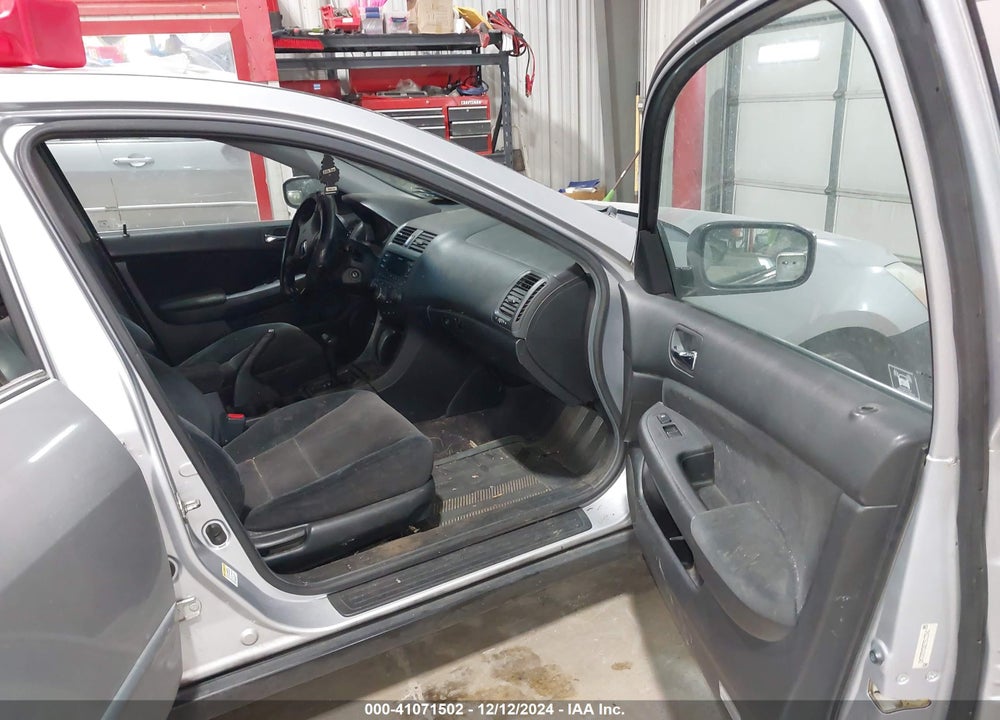 2003 HONDA ACCORD 3.0 LX VIN: 1HGCM663X3A009343