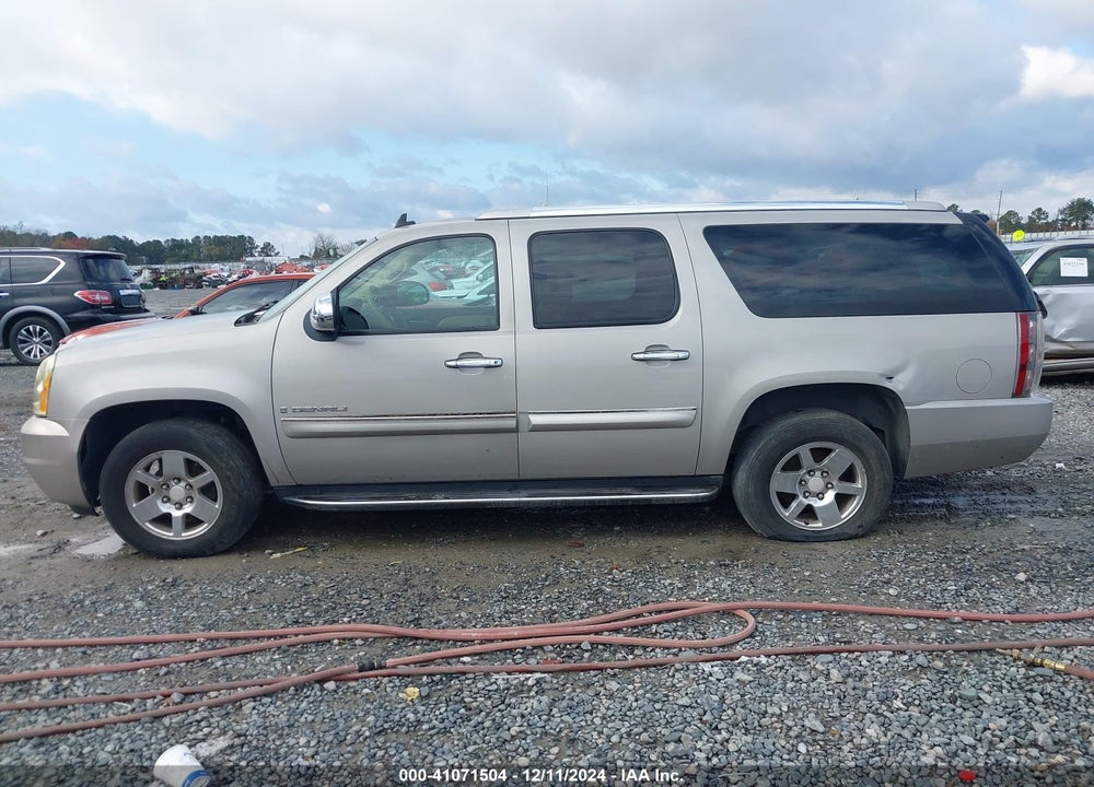 2007 GMC YUKON XL 1500 DENALI VIN: 1GKFK66877J348374