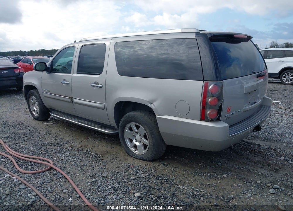 2007 GMC YUKON XL 1500 DENALI VIN: 1GKFK66877J348374