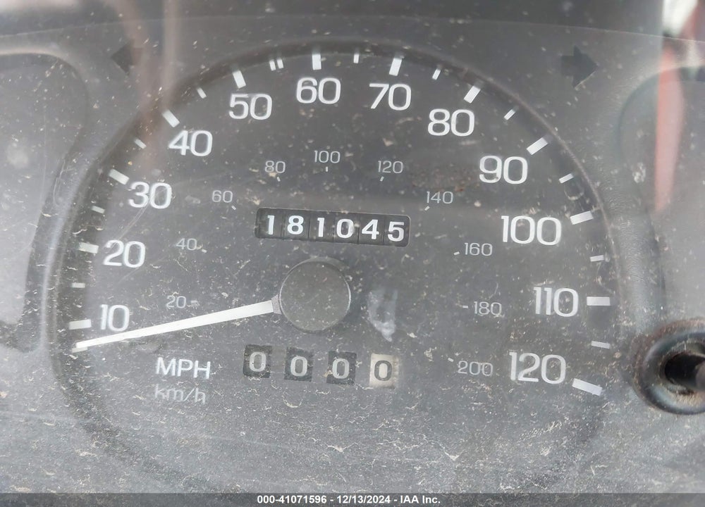 1998 FORD ESCORT SE VIN: 1FAFP13P5WW164618