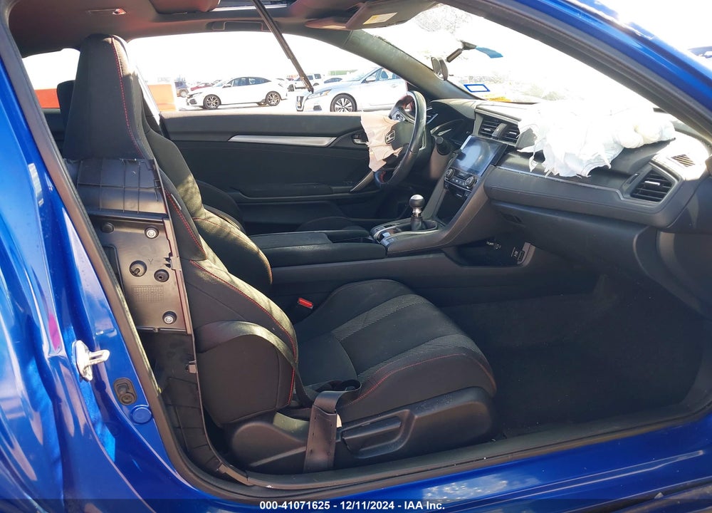 2017 HONDA CIVIC VIN: 2HGFC3A50HH755185