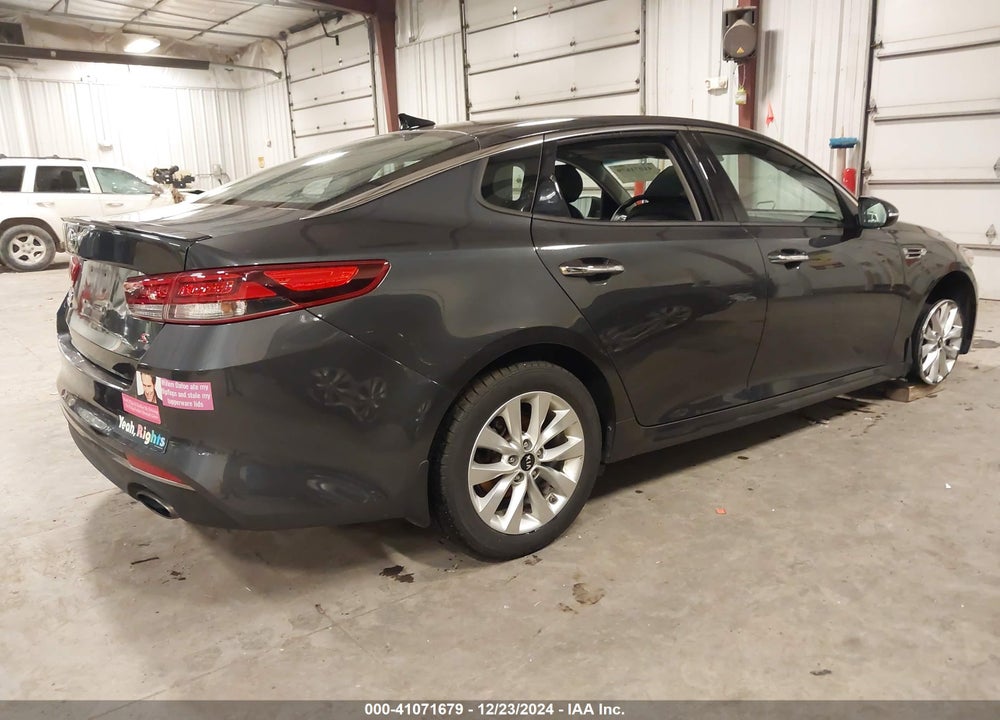 2018 KIA OPTIMA VIN: 5XXGT4L33JG190184