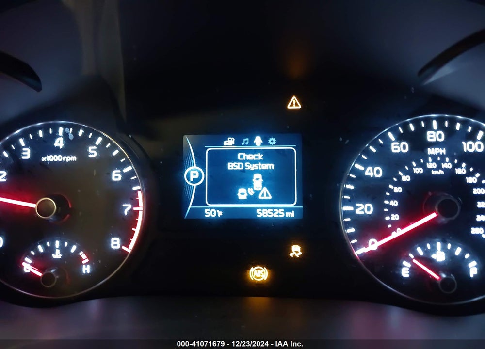 2018 KIA OPTIMA VIN: 5XXGT4L33JG190184