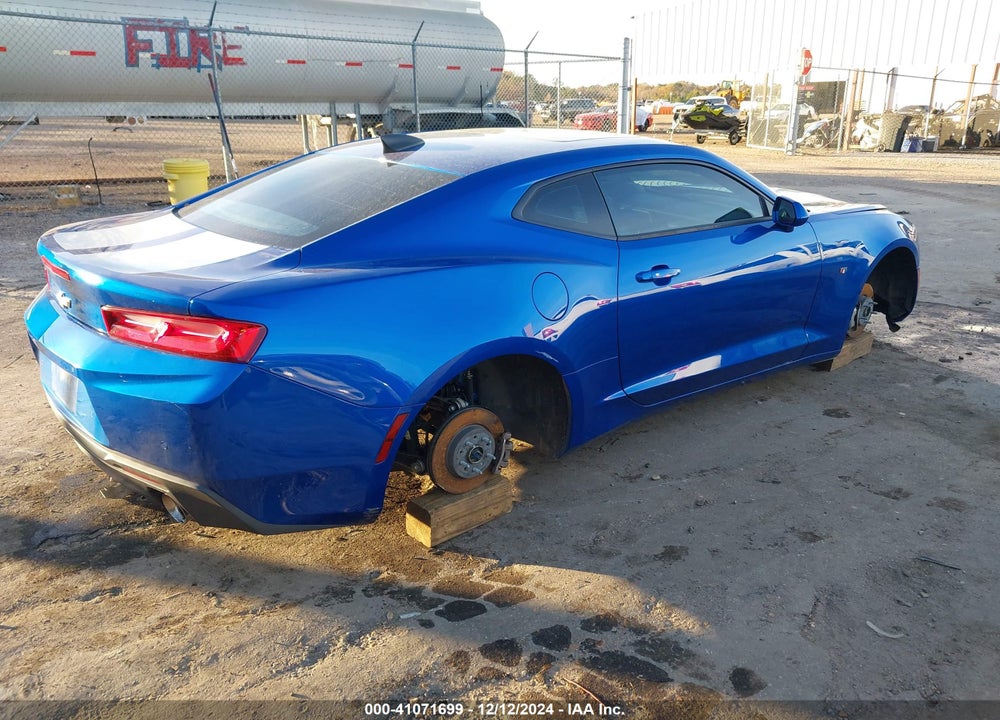 2017 CHEVROLET CAMARO 2LT VIN: 1G1FD1RS2H0153220
