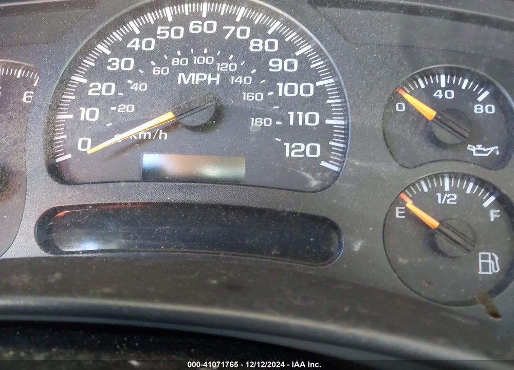 2004 CHEVROLET TAHOE LS VIN: 1GNEK13Z04J279876