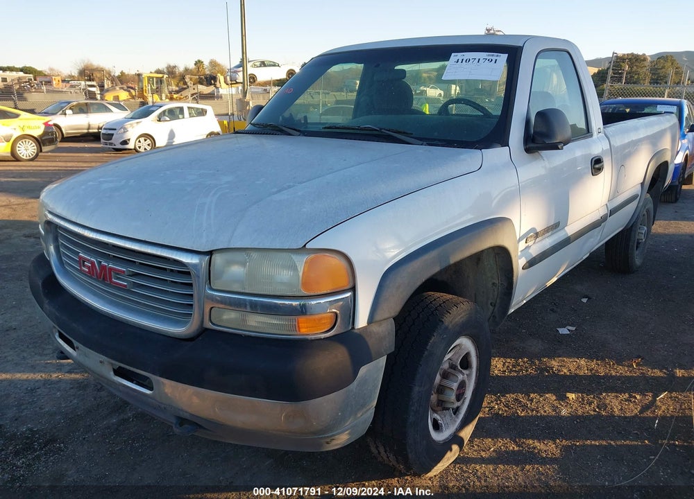 2001 GMC SIERRA 2500HD SL VIN: 1GTHC24U51E166649