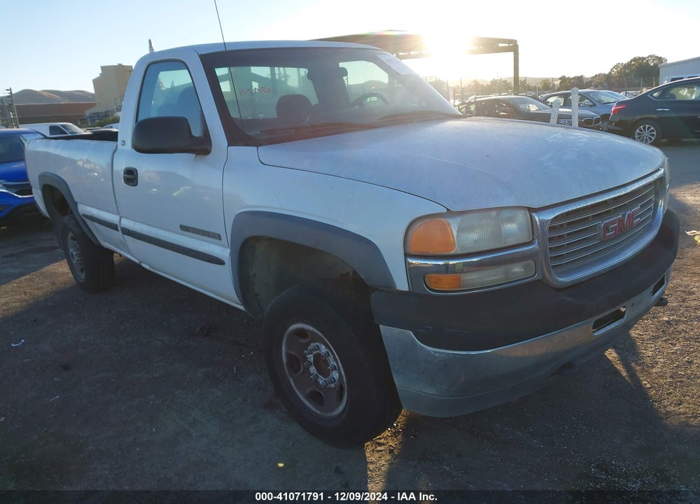 2001 GMC SIERRA 2500HD SL VIN: 1GTHC24U51E166649