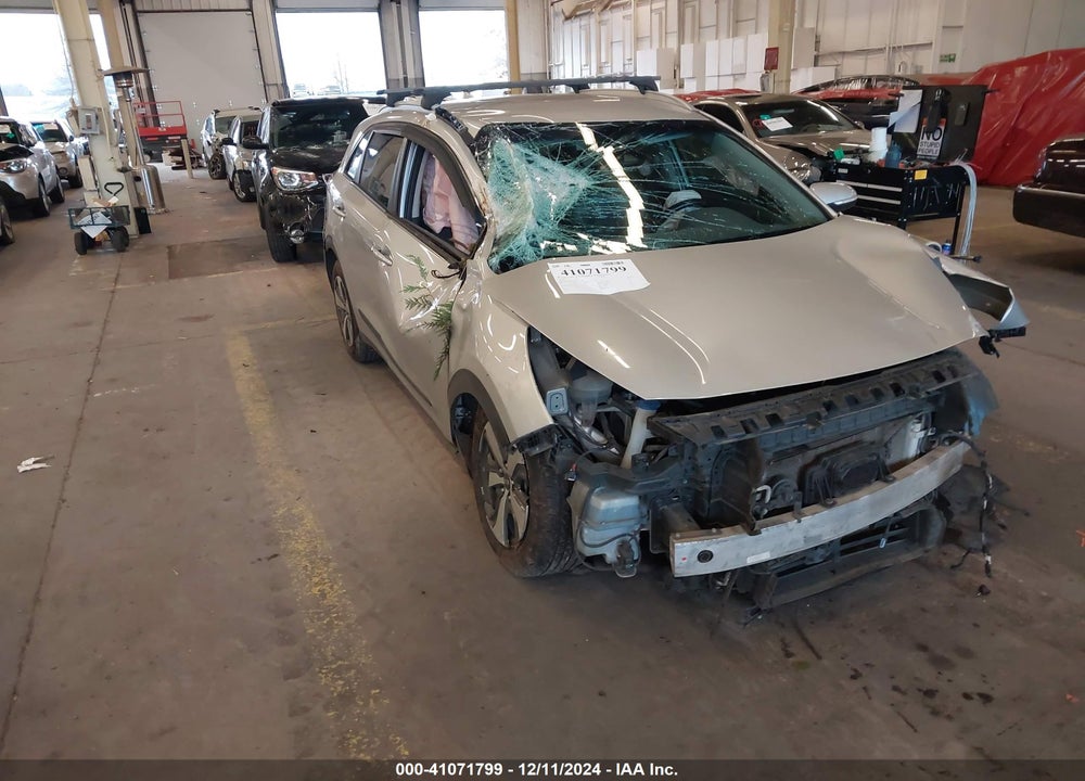 2018 KIA NIRO EX VIN: KNDCC3LC8J5127806