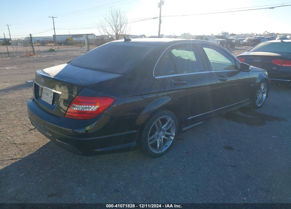 2012 MERCEDES-BENZ C 250 LUXURY/SPORT VIN: WDDGF4HB8CR206876