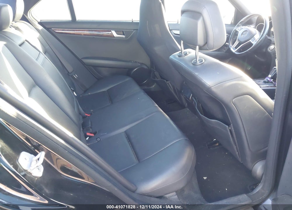 2012 MERCEDES-BENZ C 250 LUXURY/SPORT VIN: WDDGF4HB8CR206876