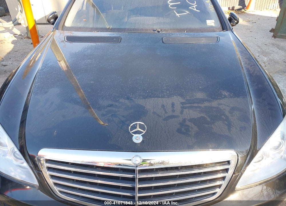2007 MERCEDES-BENZ S 550 VIN: WDDNG71X07A057444