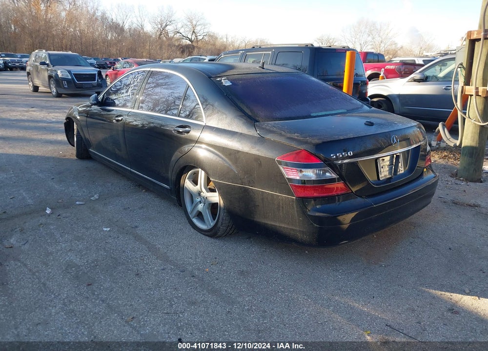 2007 MERCEDES-BENZ S 550 VIN: WDDNG71X07A057444