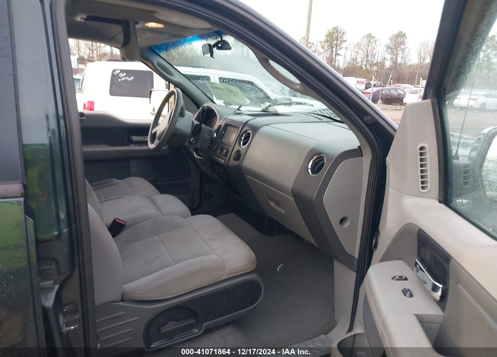 2006 FORD F-150 LARIAT/XLT VIN: 1FTPW12586FB23658