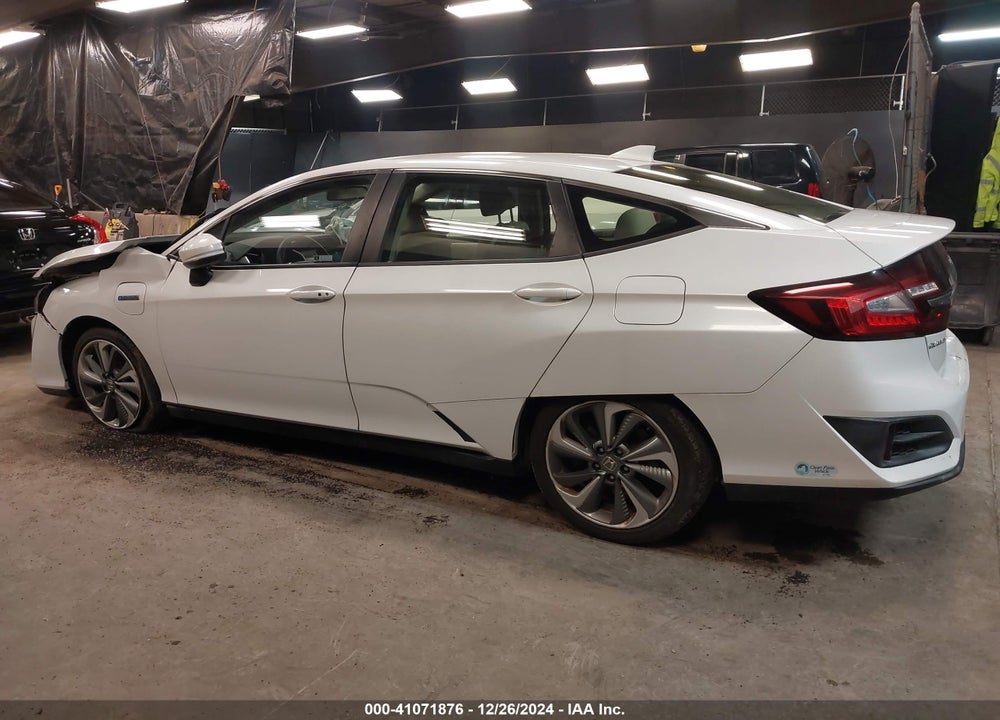 2018 HONDA CLARITY PLUG-IN HYBRID VIN: JHMZC5F11JC015021