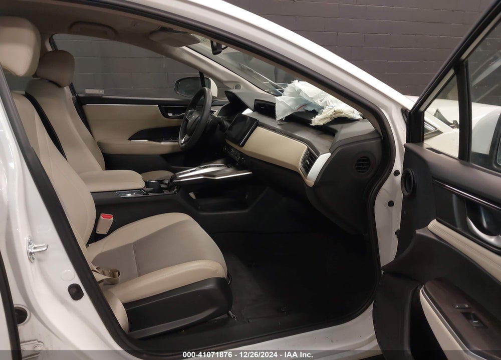 2018 HONDA CLARITY PLUG-IN HYBRID VIN: JHMZC5F11JC015021