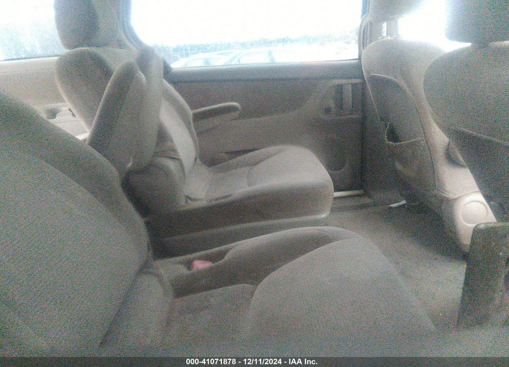 2004 TOYOTA SIENNA LE VIN: 5TDZA23C44S175361