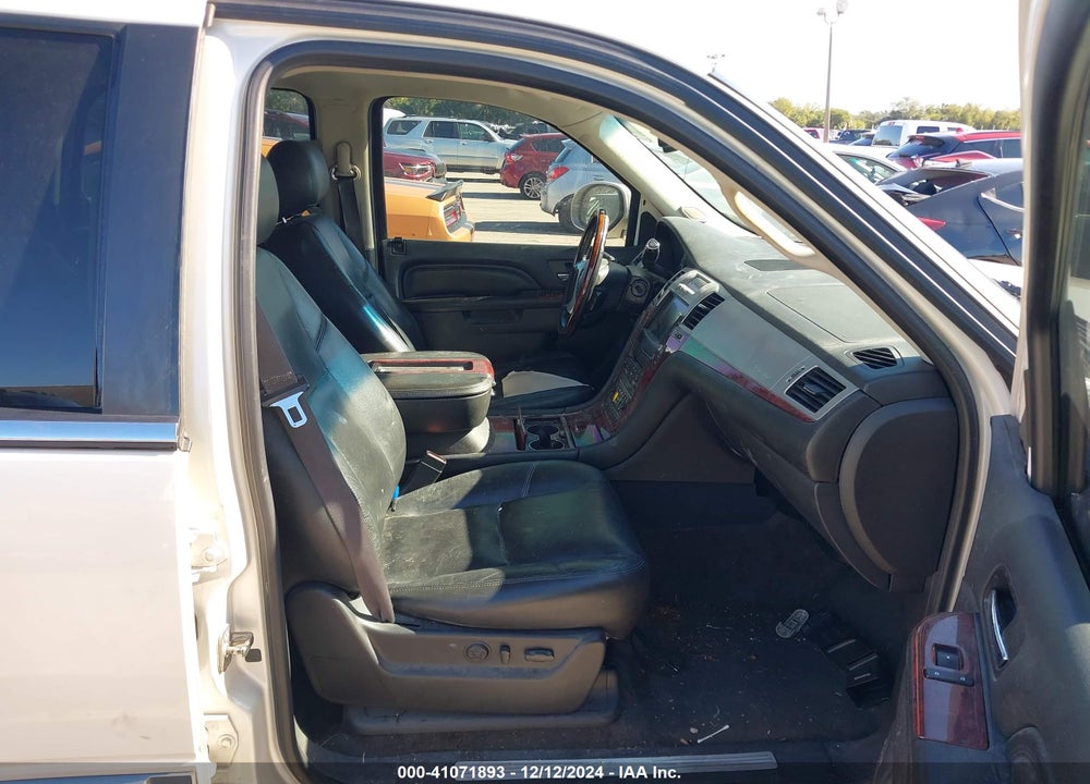 2012 CADILLAC ESCALADE STANDARD VIN: 1GYS3AEF0CR107370