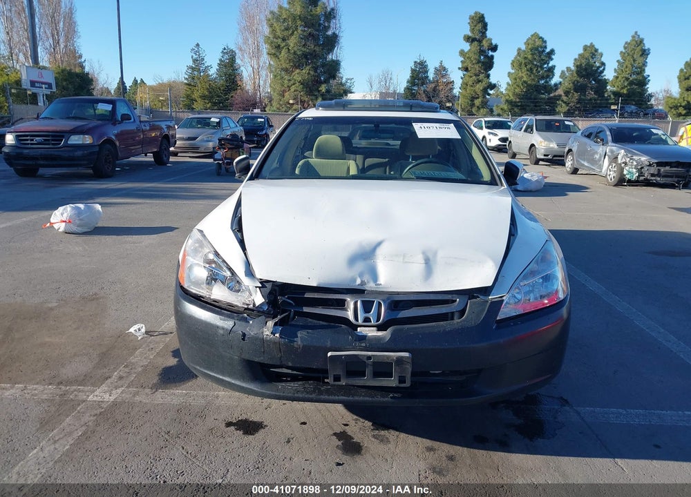 2005 HONDA ACCORD 2.4 EX VIN: 1HGCM55705A064904