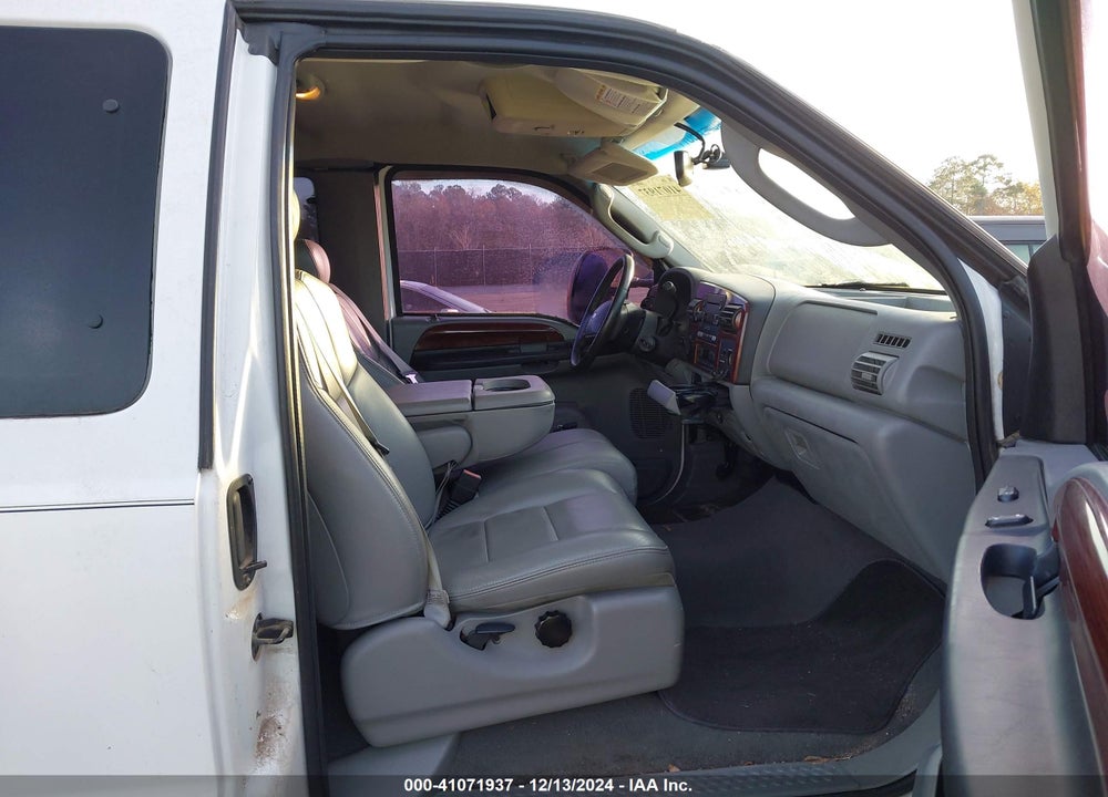 2005 FORD F-250 VIN: 1FTSX21P75EA77874