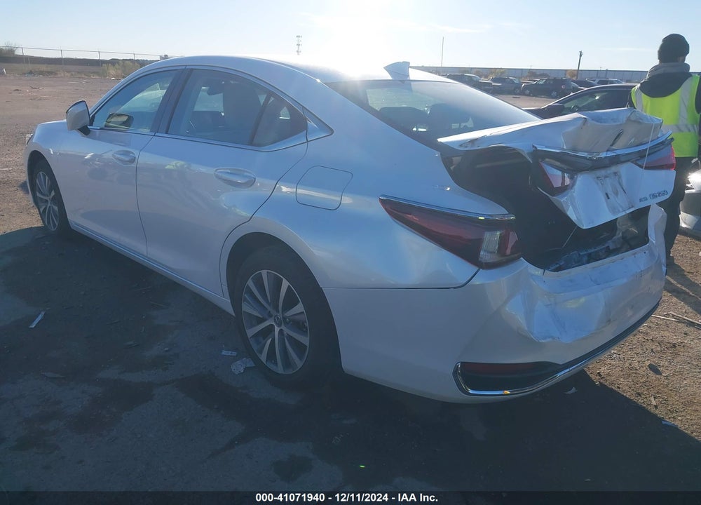 2021 LEXUS ES 250 VIN: 58AD11D16MU001521