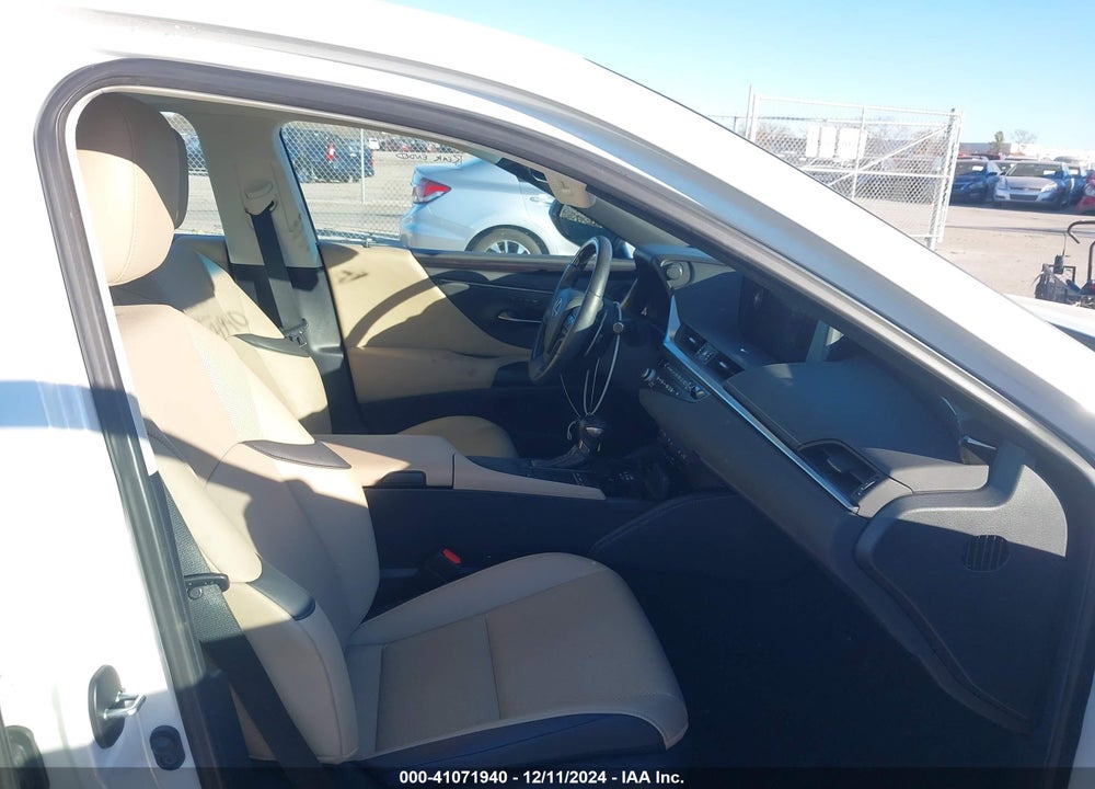 2021 LEXUS ES 250 VIN: 58AD11D16MU001521