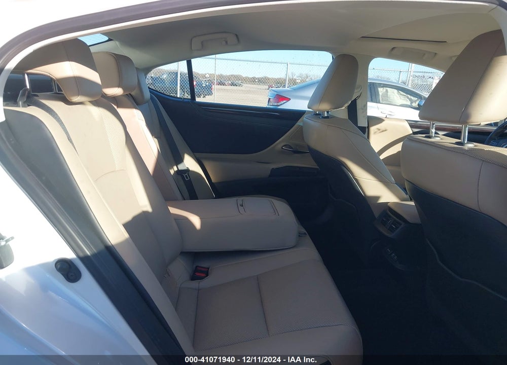 2021 LEXUS ES 250 VIN: 58AD11D16MU001521