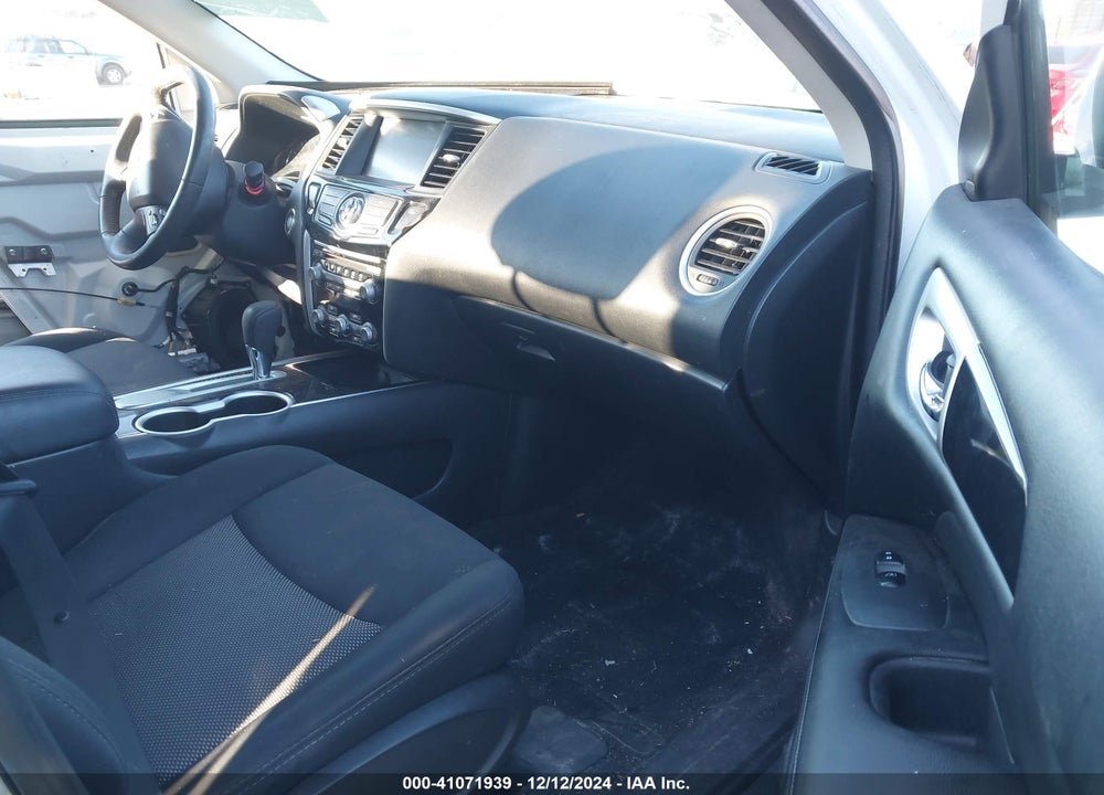 2019 NISSAN PATHFINDER SV VIN: 5N1DR2MN5KC620364