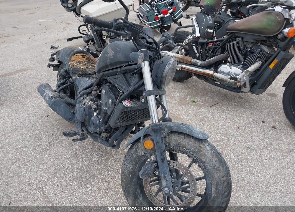 2022 HONDA CMX500 VIN: MLHPC5606N5500469
