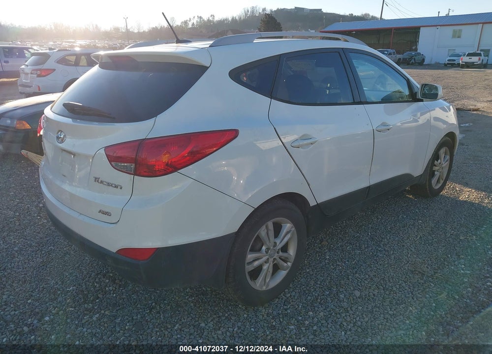 2011 HYUNDAI TUCSON GLS VIN: KM8JUCAC3BU309326