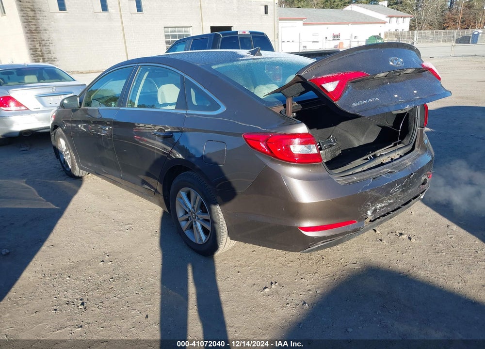 2015 HYUNDAI SONATA SE VIN: 5NPE24AF0FH170865