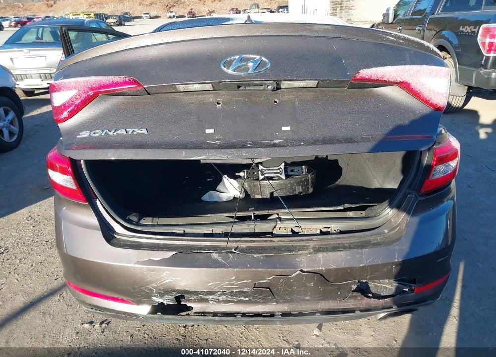 2015 HYUNDAI SONATA SE VIN: 5NPE24AF0FH170865