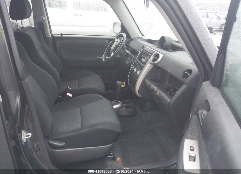2006 SCION XB VIN: JTLKT324764109398