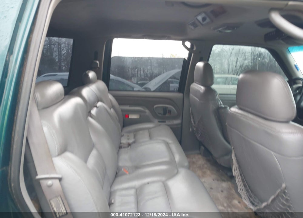 1999 CHEVROLET TAHOE LS VIN: 1GNEK13R3XJ503940