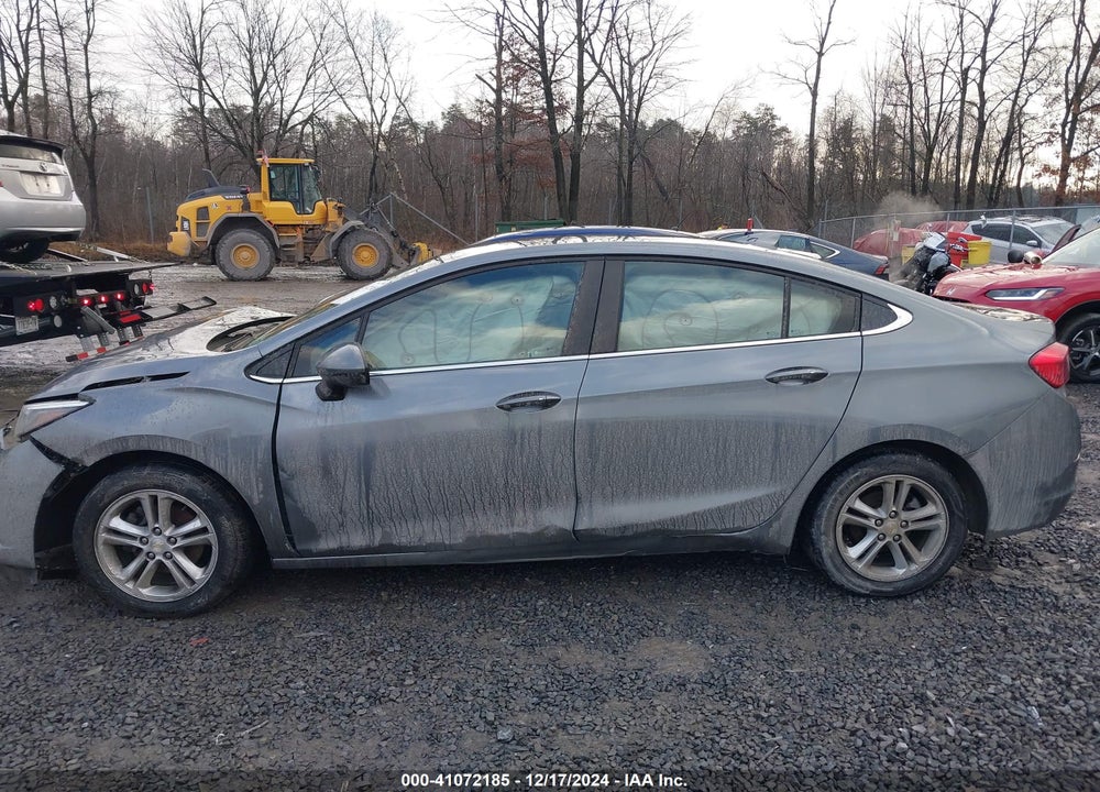 2018 CHEVROLET CRUZE LT AUTO VIN: 1G1BE5SM9J7241435