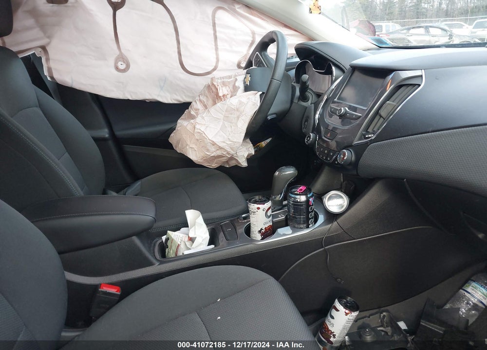 2018 CHEVROLET CRUZE LT AUTO VIN: 1G1BE5SM9J7241435