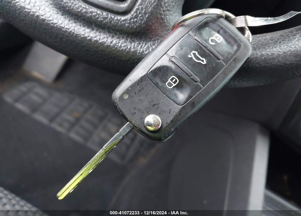 2014 VOLKSWAGEN JETTA 2.0L S VIN: 3VW2K7AJ8EM440374