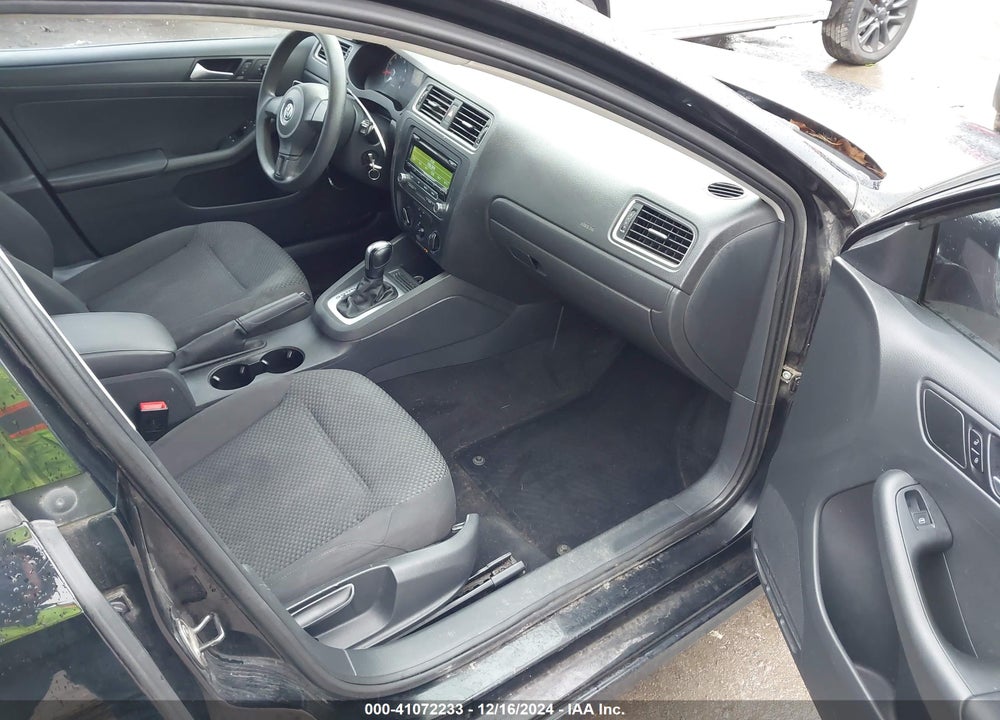 2014 VOLKSWAGEN JETTA 2.0L S VIN: 3VW2K7AJ8EM440374