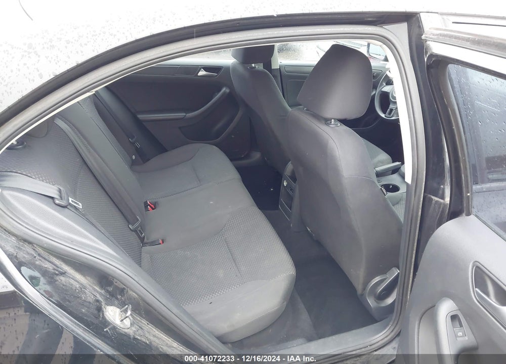 2014 VOLKSWAGEN JETTA 2.0L S VIN: 3VW2K7AJ8EM440374