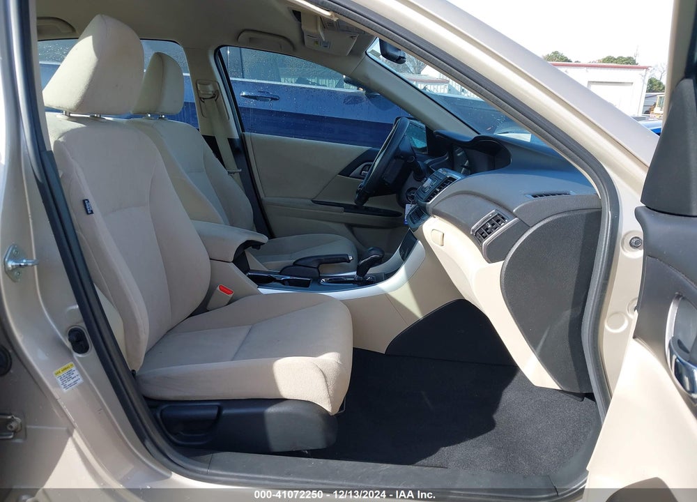 2013 HONDA ACCORD LX VIN: 1HGCR2F38DA235053