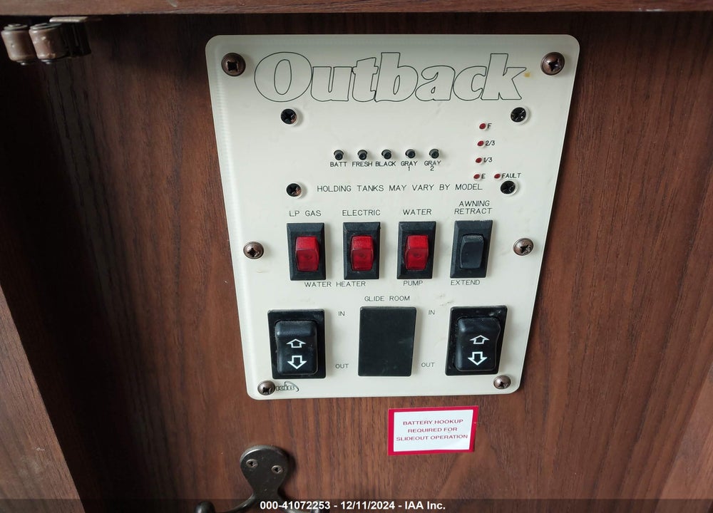 2013 OUTBACK TRAVEL TRAILER VIN: 4YDT31222DB453777
