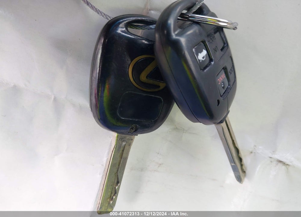 2003 LEXUS ES 300 VIN: JTHBF30G630126937