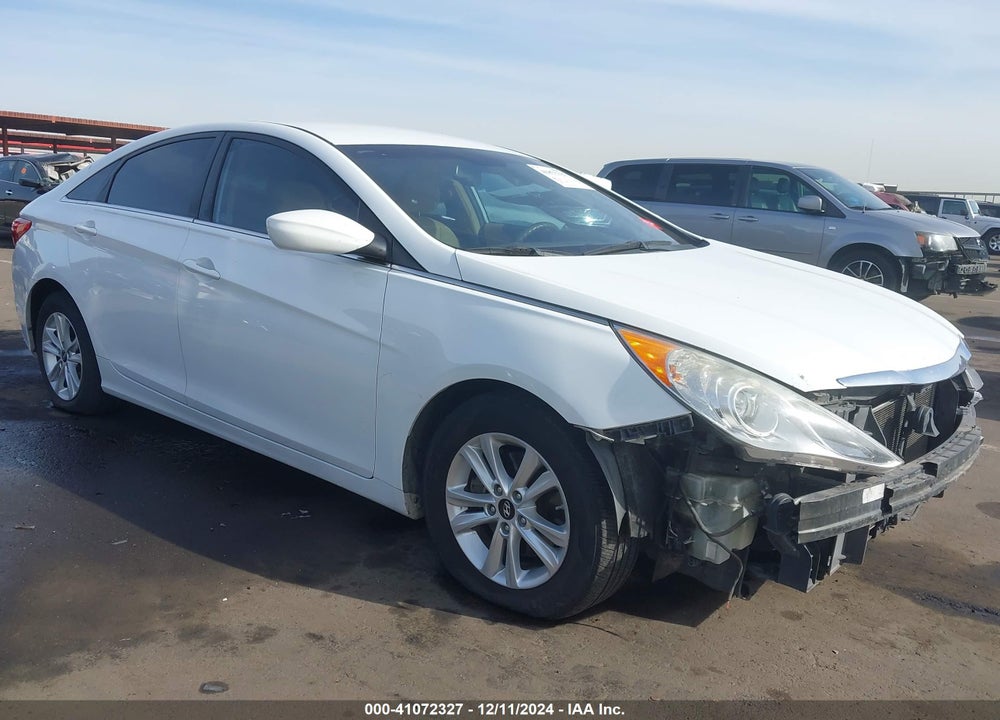 2013 HYUNDAI SONATA GLS VIN: 5NPEB4AC4DH605843