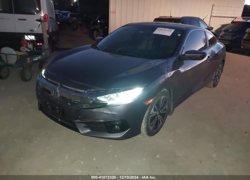 2018 HONDA CIVIC VIN: 2HGFC3B33JH356385