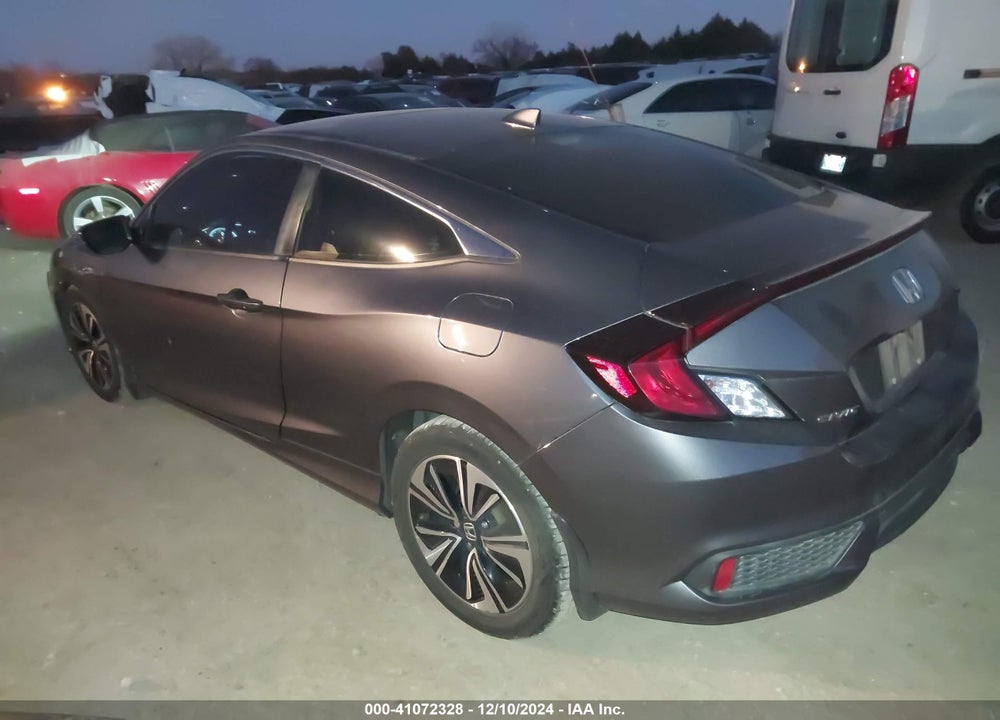 2018 HONDA CIVIC VIN: 2HGFC3B33JH356385