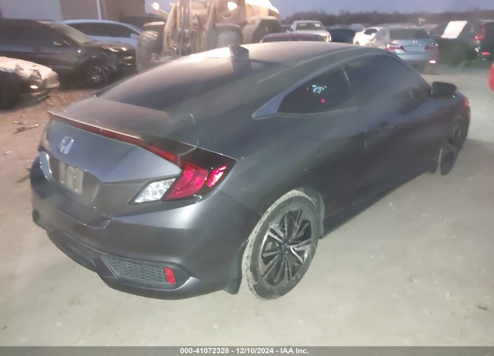2018 HONDA CIVIC VIN: 2HGFC3B33JH356385