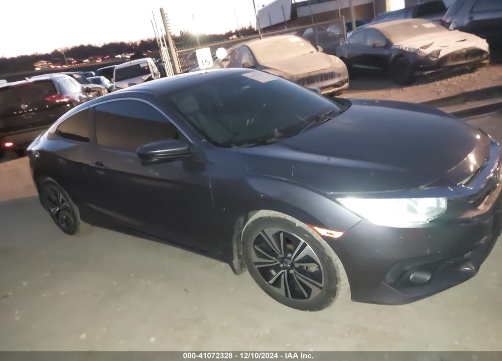 2018 HONDA CIVIC VIN: 2HGFC3B33JH356385