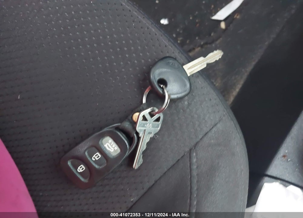 2011 KIA FORTE KOUP EX VIN: KNAFU6A2XB5458682