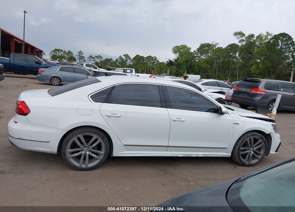 2017 VOLKSWAGEN PASSAT VIN: 1VWDT7A34HC054578