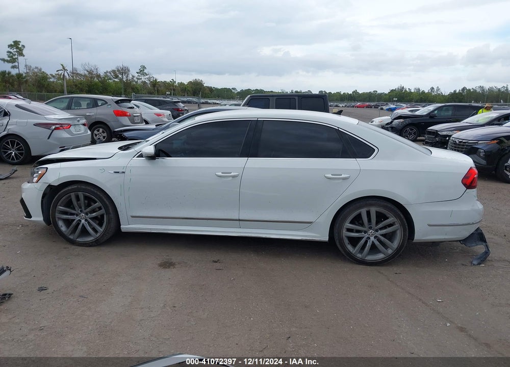 2017 VOLKSWAGEN PASSAT VIN: 1VWDT7A34HC054578