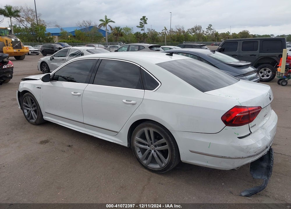 2017 VOLKSWAGEN PASSAT VIN: 1VWDT7A34HC054578